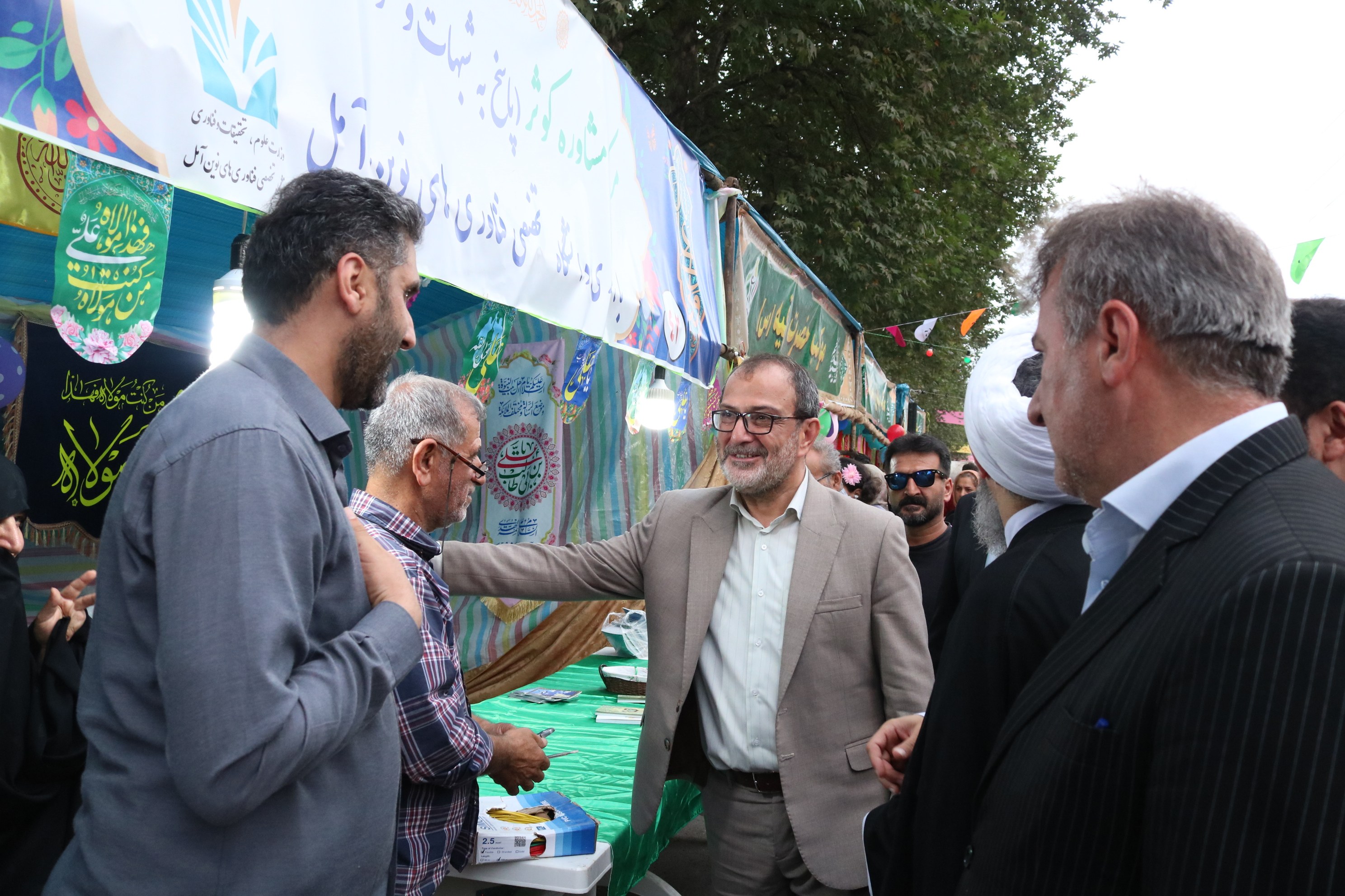 روز اول برپایی موکب دانشگاه به مناسبت جشن بزرگ غدیر شهرستان آمل 