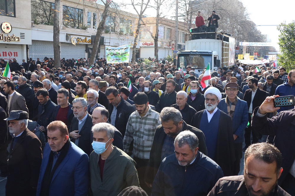 حضور جامعه دانشگاه تخصصی فناوری های نوین آمل در راهپیمایی 22 بهمن 1401 