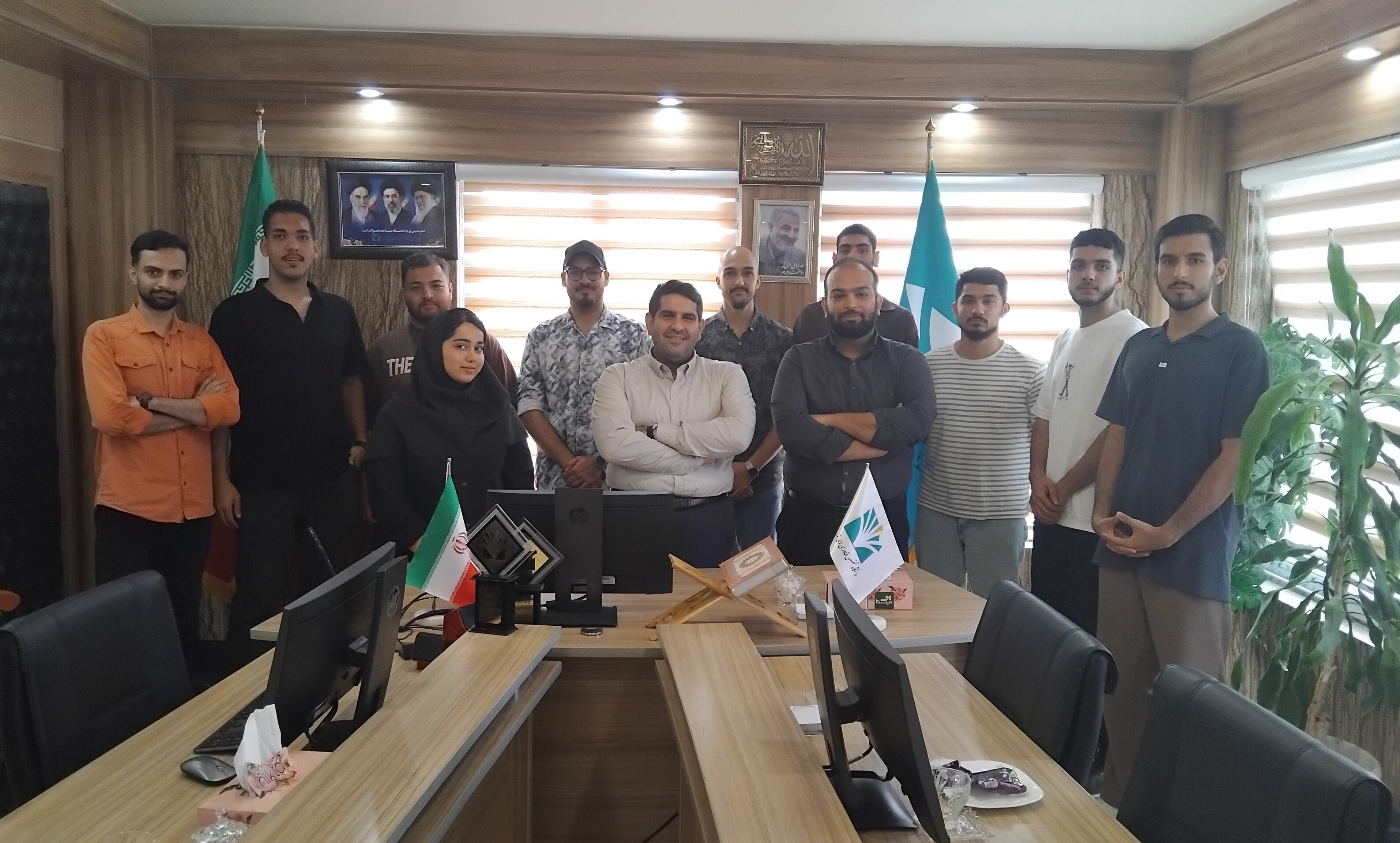 نشست هم اندیشی نمایندگان دانشجویان دانشکده مهندسی فناوری های نوین با ریاست دانشکده 