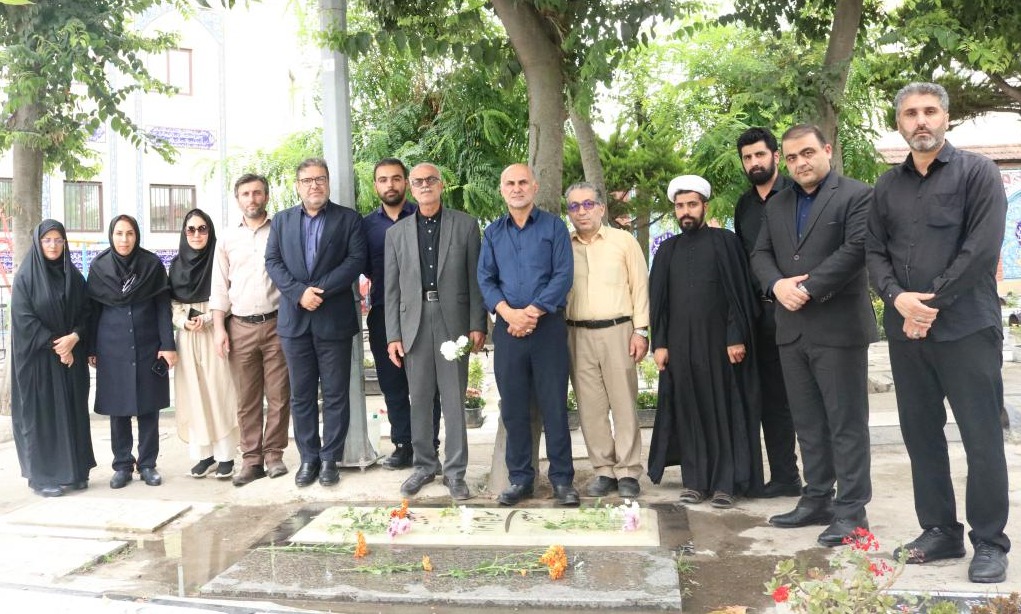 مراسم بزرگداشت دهمین سالگرد درگذشت خیر نیک اندیش دانشگاه حاجیه خانم زهرا تفضلی 