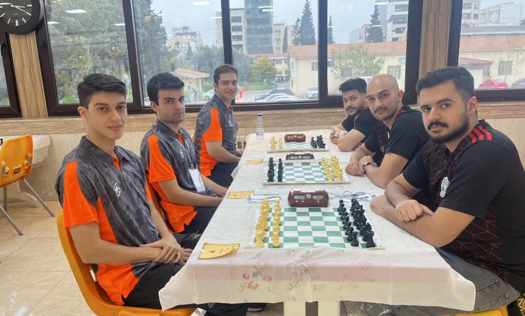 درخشش دانشجوی دانشگاه تخصصی فناوری های نوین آمل در مسابقات شطرنج منطقه دو کشور