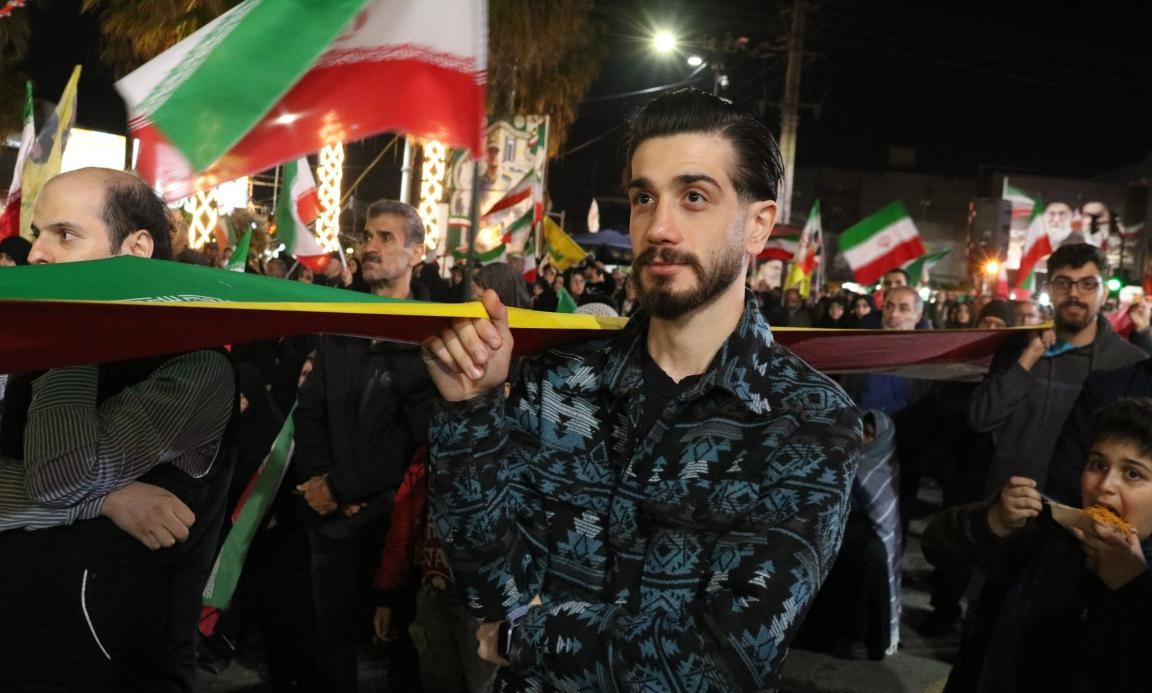 برپایی موکب دانشگاه به مناسبت دهه کرامت و روز دختر در میدان 17 شهریور آمل