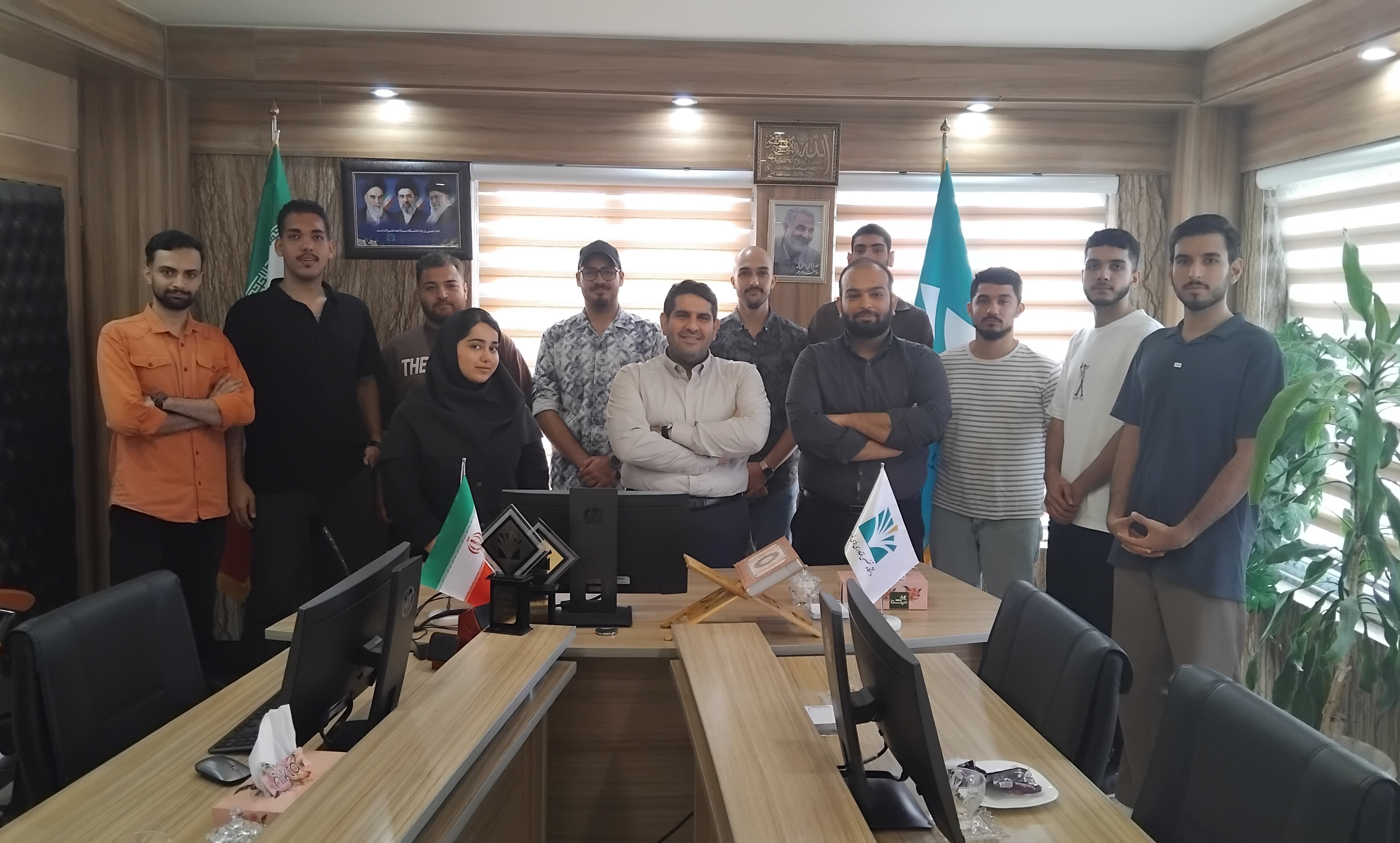 نشست هم اندیشی نمایندگان دانشجویان دانشکده مهندسی فناوری های نوین با ریاست دانشکده 