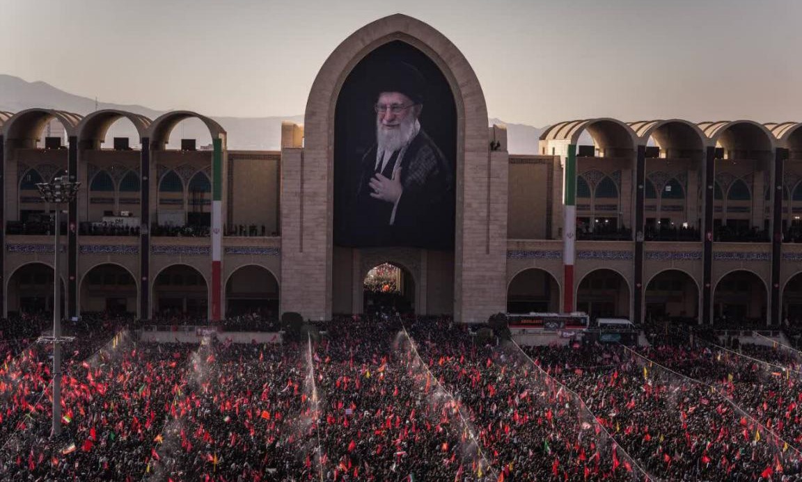 حضور پرشور دانشگاهیان دانشگاه تخصصی فناوری های نوین آمل در آیین وداع و تشییع پیکر مطهر قائد شهید امت