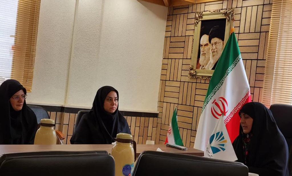 نشست هم اندیشی استادان و نخبگان به مناسبت هفته دفاع مقدس برگزار شد / دفاع مقدس؛ فرهنگ ایثار، مقاومت و مسئولیت اجتماعی