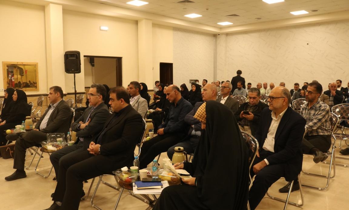 آیین گرامیداشت روز کارمند / تجلیل از کارمندان نمونه
