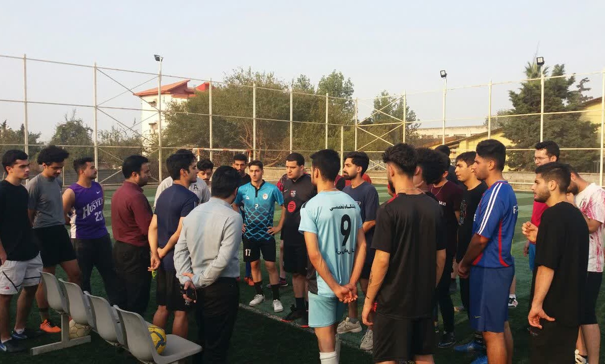 آزمون استعدادیابی فوتبال به مناسبت هفته تربیت بدنی