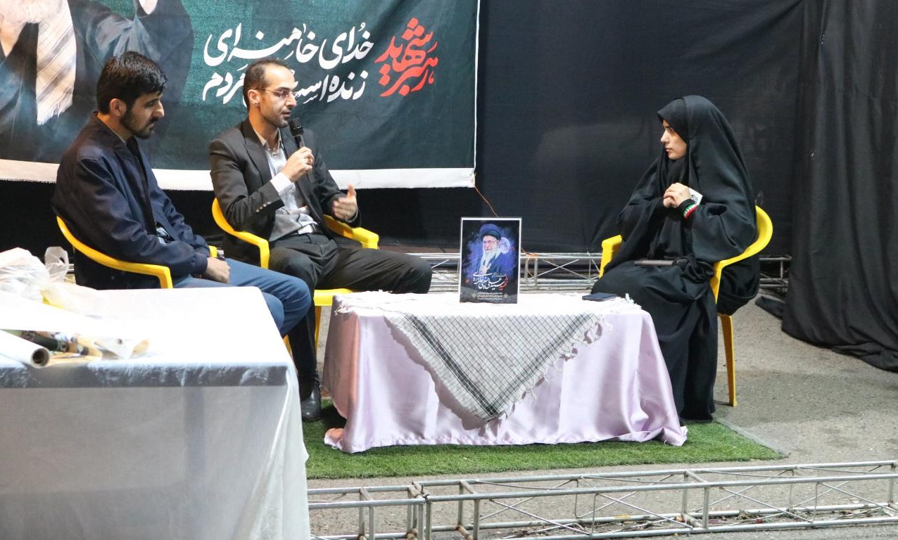 برپایی موکب دانشگاه به مناسبت دهه کرامت و روز دختر در میدان 17 شهریور آمل