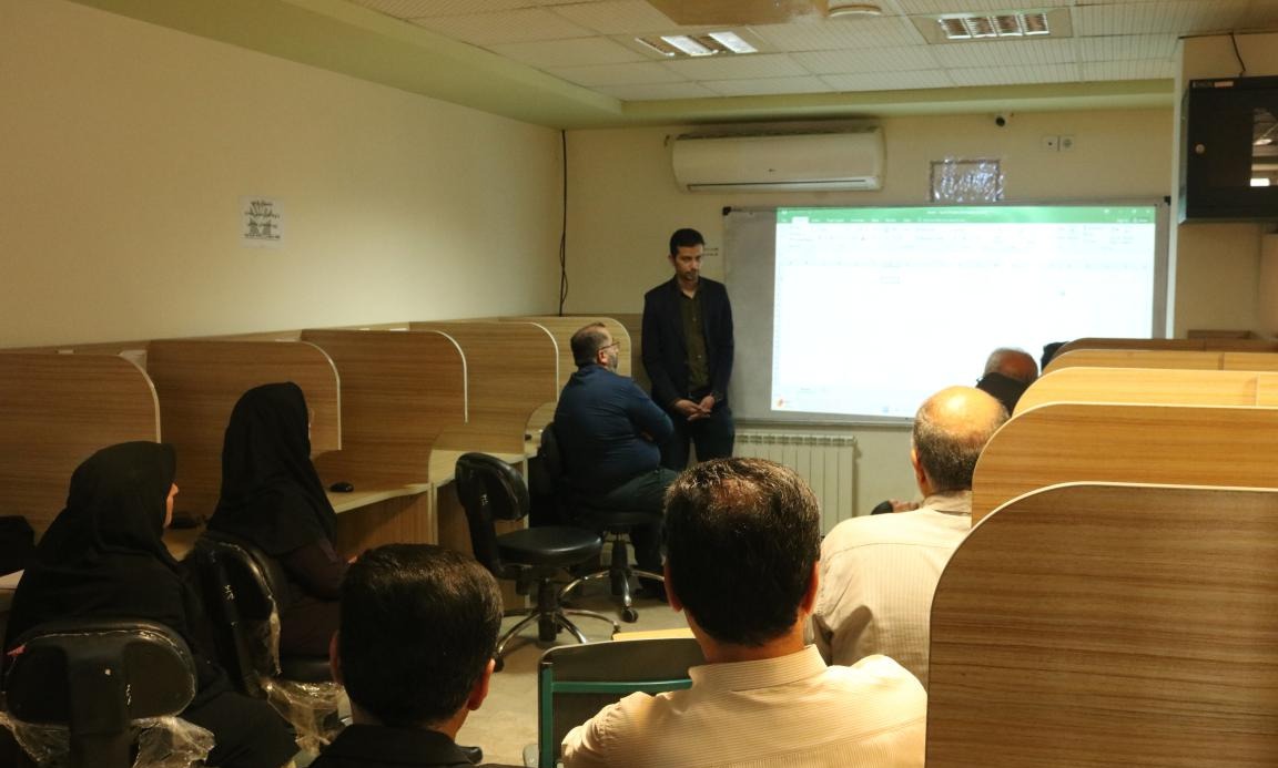 کارگاه آموزش Excel ویژه کارمندان دانشگاه