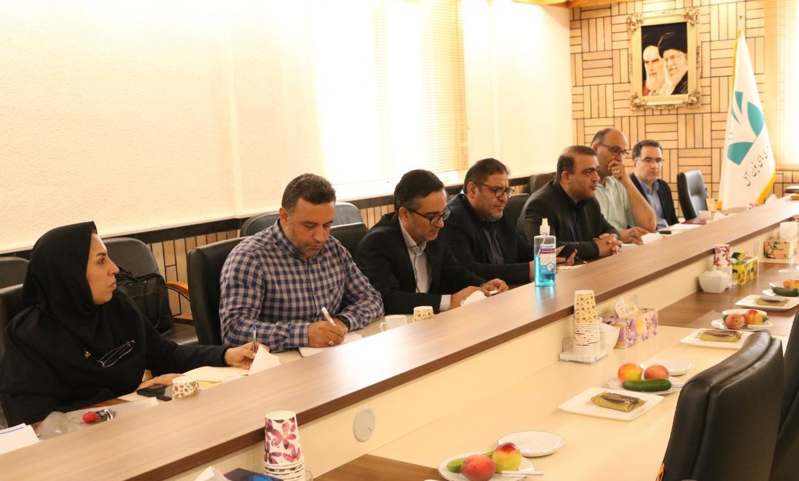 عزم دانشگاه برای تحول در تعامل با جامعه؛ نشست راهبردی با کارآفرینان، صنعتگران و خیرین نیک اندیش شهرستان آمل 