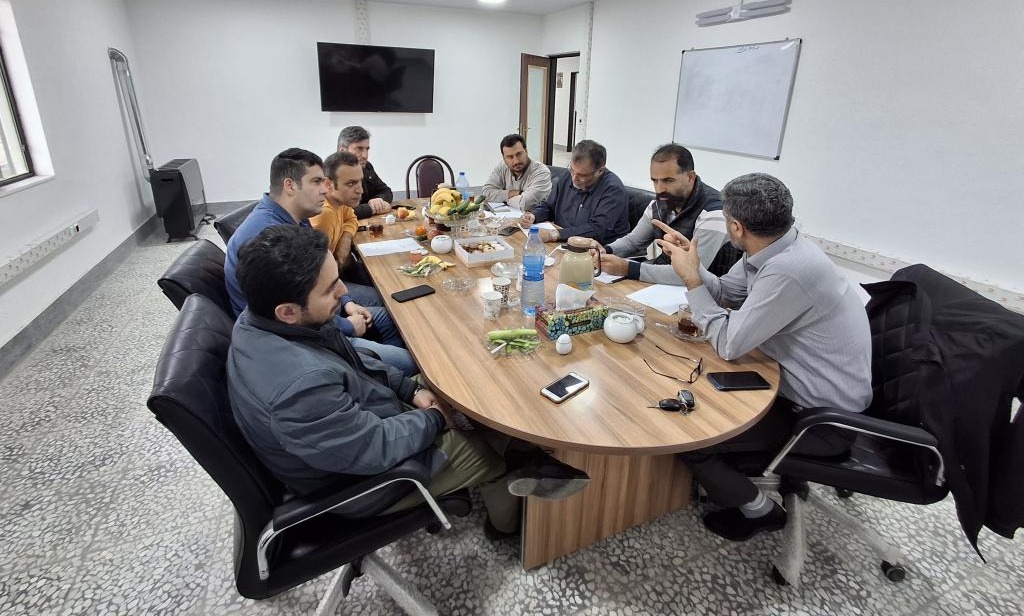 نشست معاون توسعه مدیریت و منابع دانشگاه با پیمانکاران پروژه های عمرانی