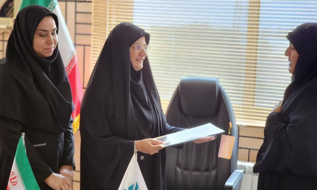 نشست هم اندیشی استادان و نخبگان به مناسبت هفته دفاع مقدس برگزار شد / دفاع مقدس؛ فرهنگ ایثار، مقاومت و مسئولیت اجتماعی