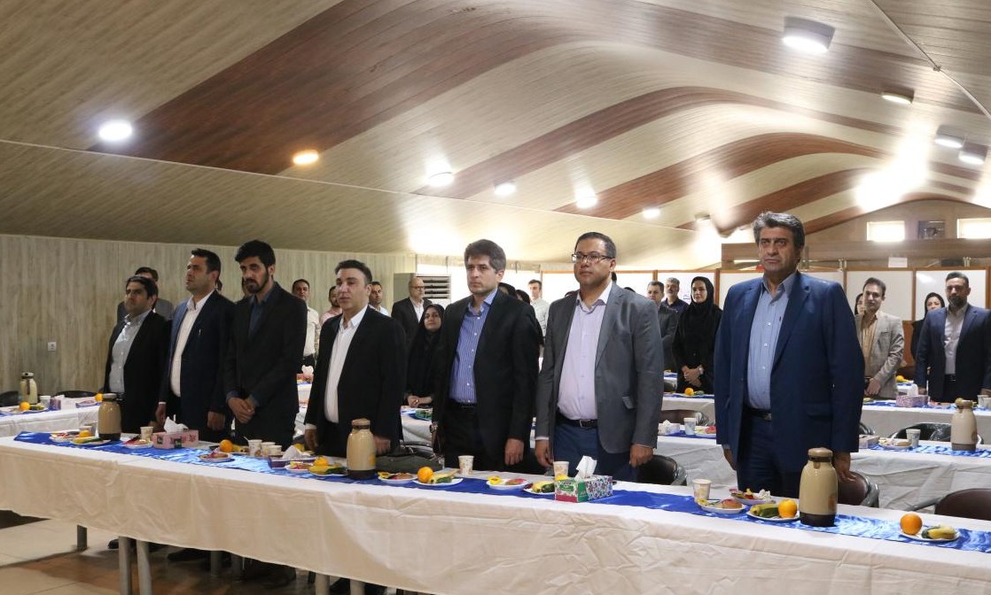 مراسم گرامیداشت روز معلم و مقام استاد در دانشگاه تخصصی فناوری های نوین آمل