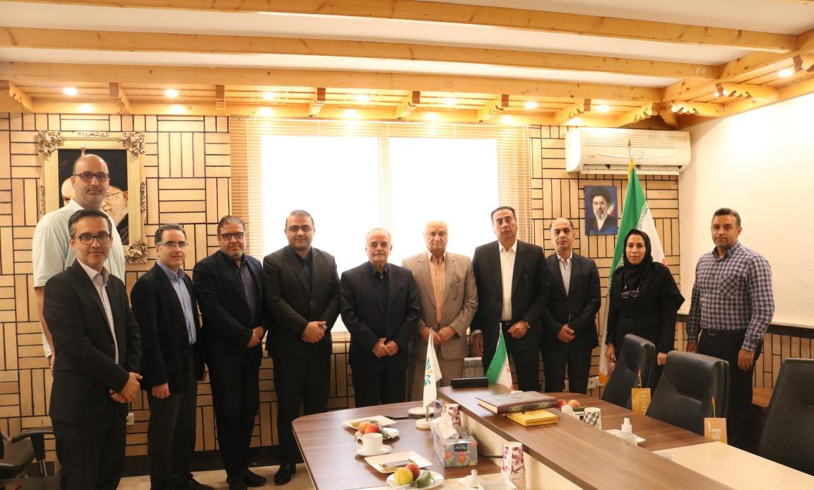عزم دانشگاه برای تحول در تعامل با جامعه؛ نشست راهبردی با کارآفرینان، صنعتگران و خیرین نیک اندیش شهرستان آمل 