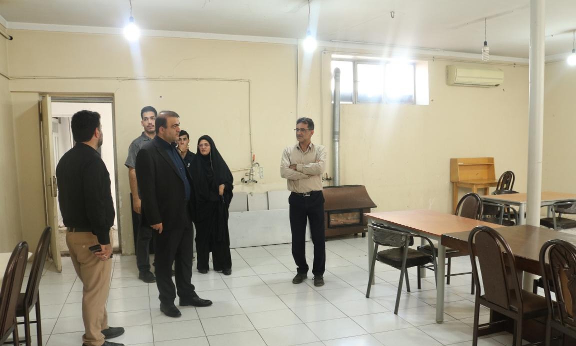 بازدید ریاست دانشگاه از خوابگاه های دانشجویی در آستانه سال تحصیلی جدید