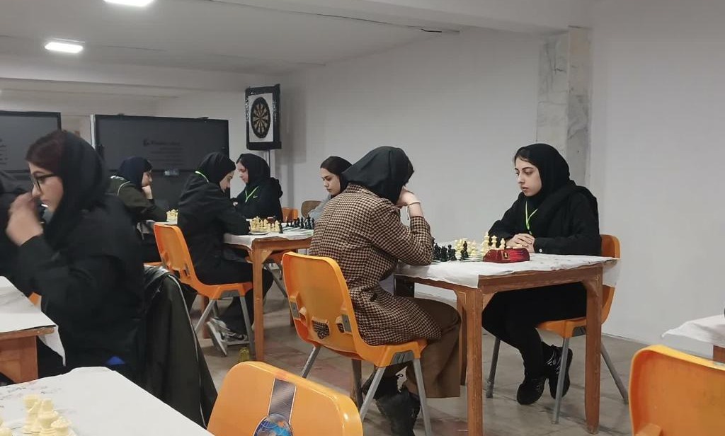 درخشش دانشجوی دانشگاه تخصصی فناوری های نوین آمل در مسابقات شطرنج منطقه دو کشور