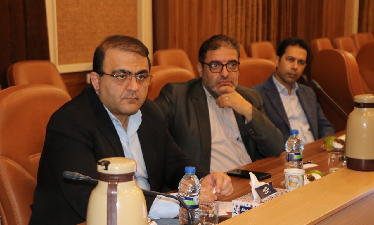 حضور رییس و معاون آموزشی و پژوهشی دانشگاه تخصصی فناوری های نوین آمل در نشست بررسی ظرفیت های علمی و فناوری دانشگاه های مازندران
