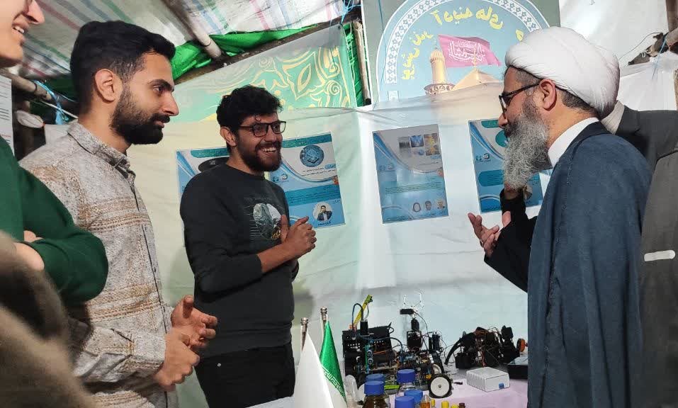 حضور فعال دانشگاه تخصصی فناوری های نوین آمل در سومین جشنواره حیات فاطمی شهرستان آمل