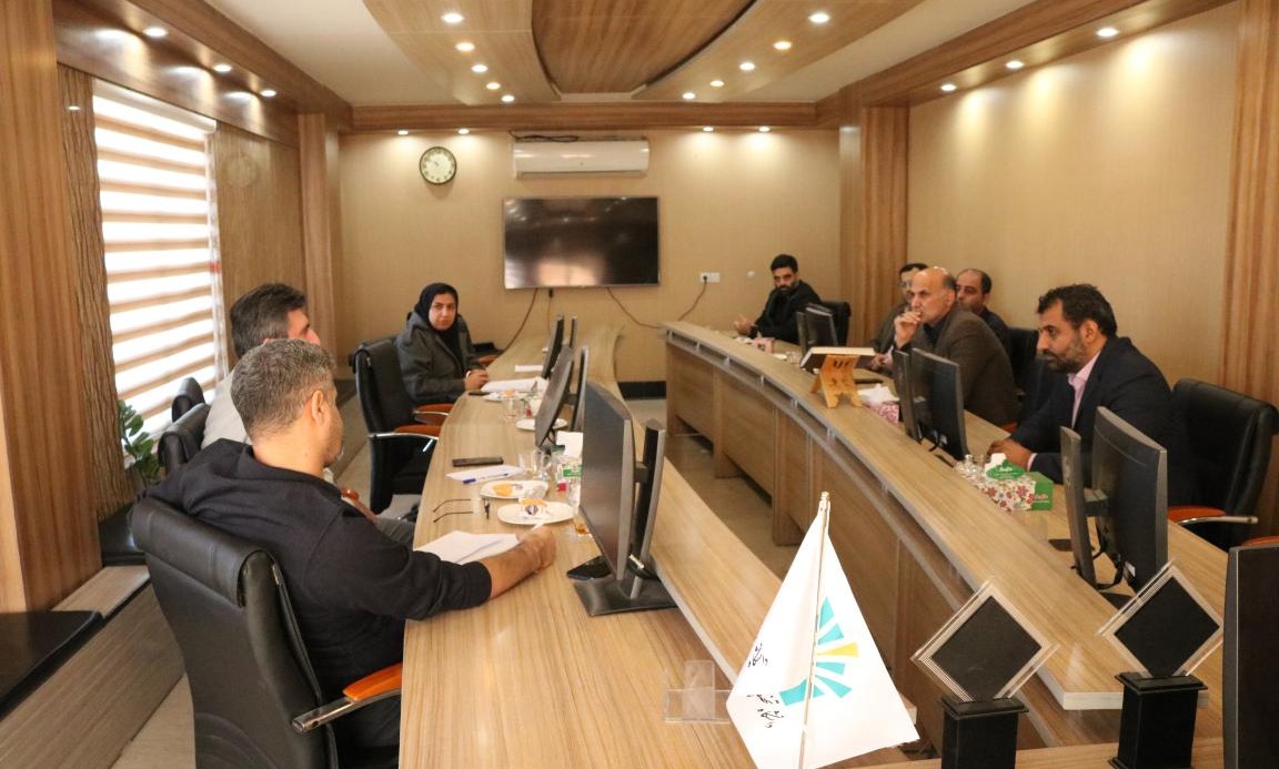 سلسله جلسات نشست معاون توسعه مدیریت و منابع با کارمندان دانشگاه