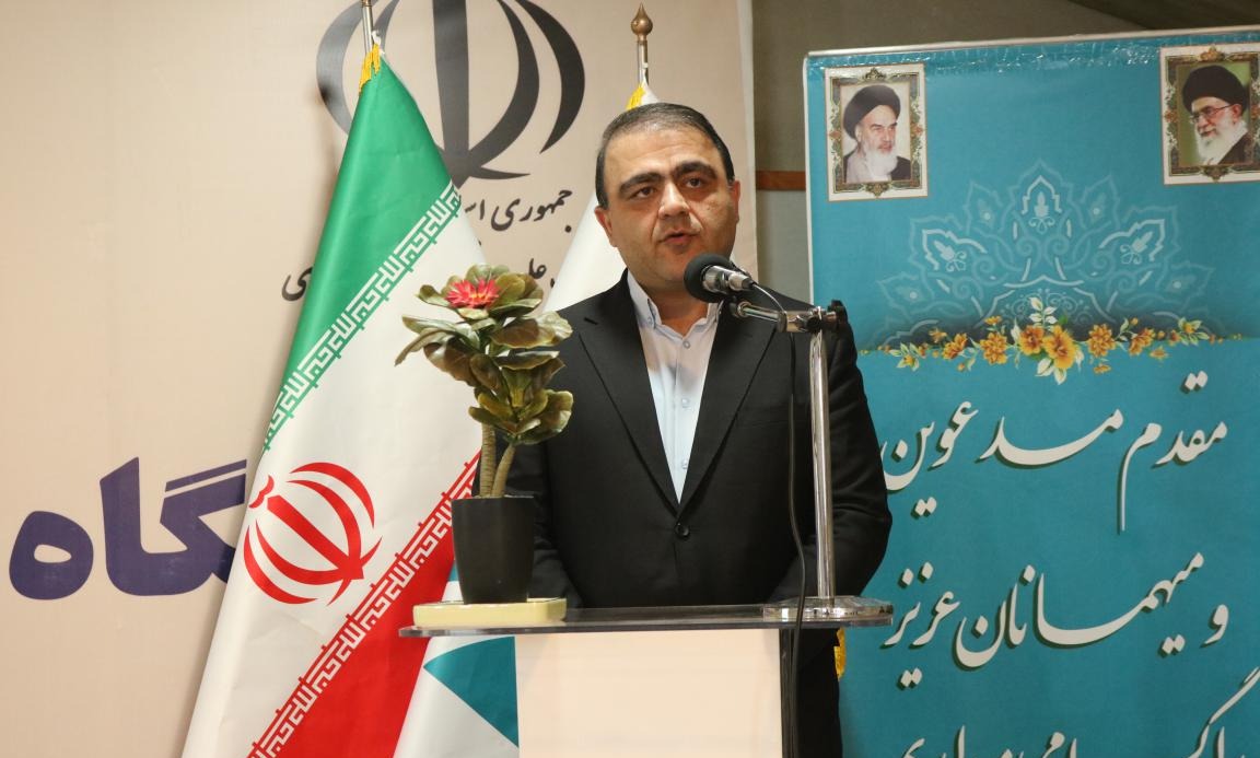 مراسم گرامیداشت روز معلم و مقام استاد در دانشگاه تخصصی فناوری های نوین آمل
