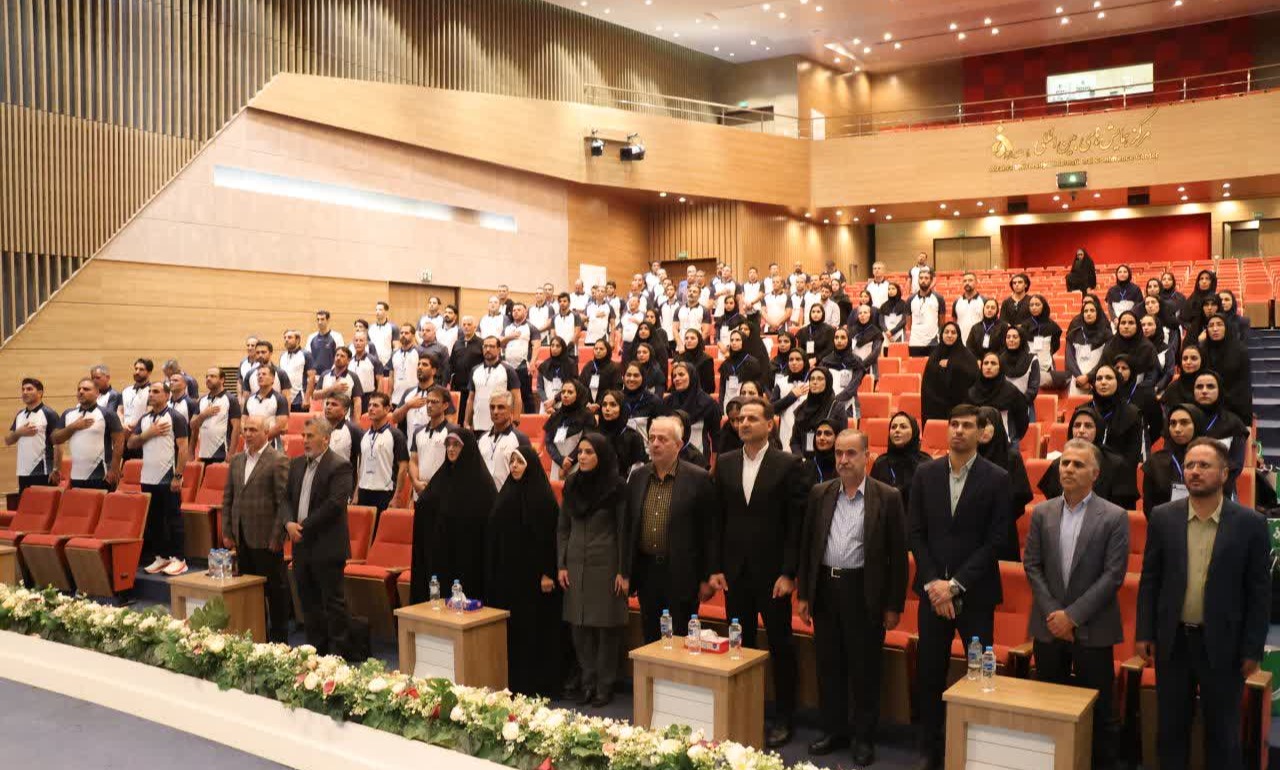 حضور رییس اداره تربیت بدنی و کارشناسان دانشگاه تخصصی فناوری های نوین آمل در دوره توانمندسازی کارشناسان پایش تندرستی و مشاوره ورزشی دانشگاه ها و مؤسسات آموزش عالی کشور