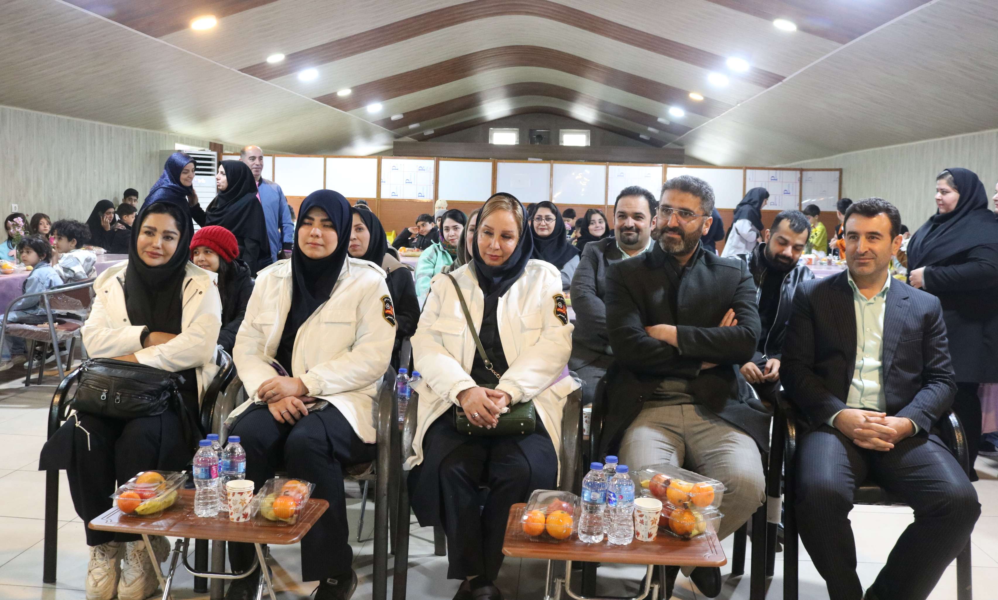 برپایی جشن یلدا کودکان موسسه ارمغان رویش نو با همکاری دانشگاه تخصصی فناوری های نوین آمل