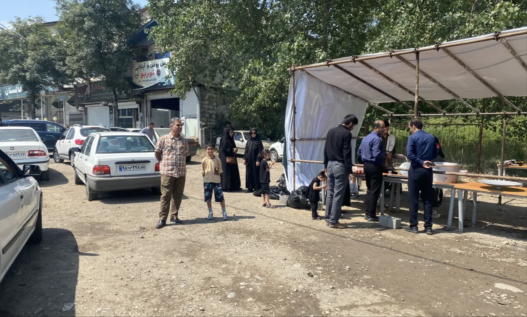 همگام با جاماندگان اربعین؛ دانشگاه تخصصی فناوری های نوین آمل در مسیر خدمت به زائران حسینی