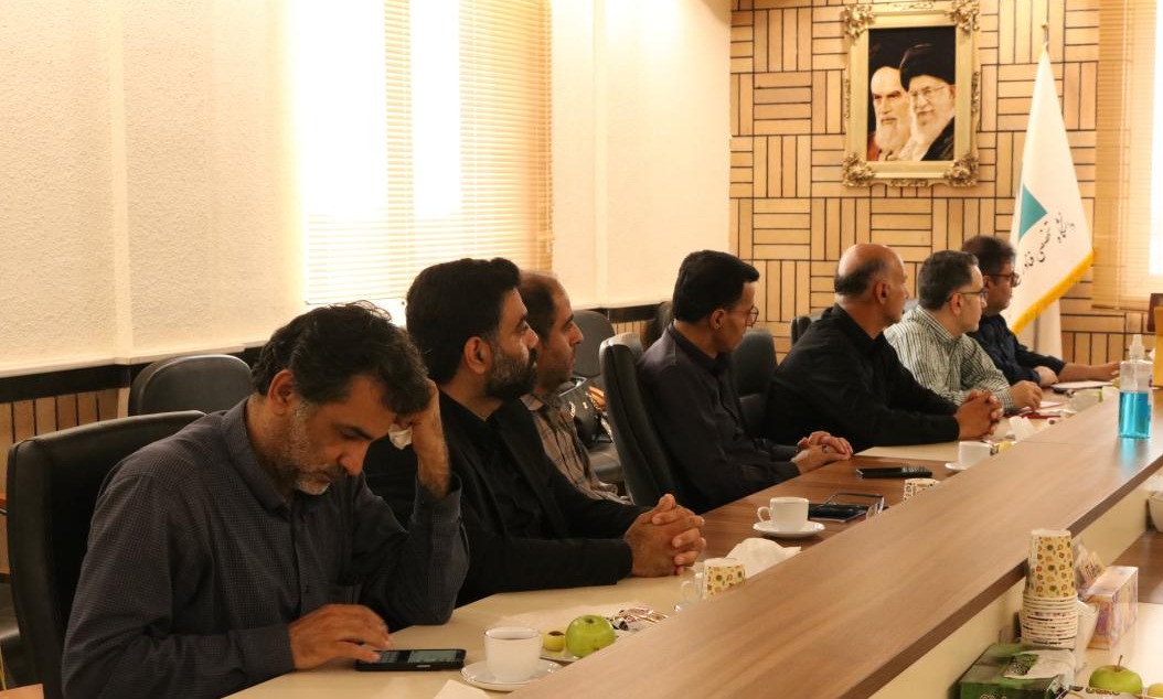 نشست صمیمی هیأت رئیسه با کارمندان حوزه فرهنگی و دانشجویی