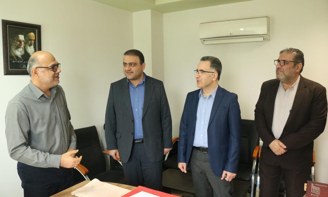 دیدار صمیمانه هیأت رئیسه با کارمندان دانشگاه