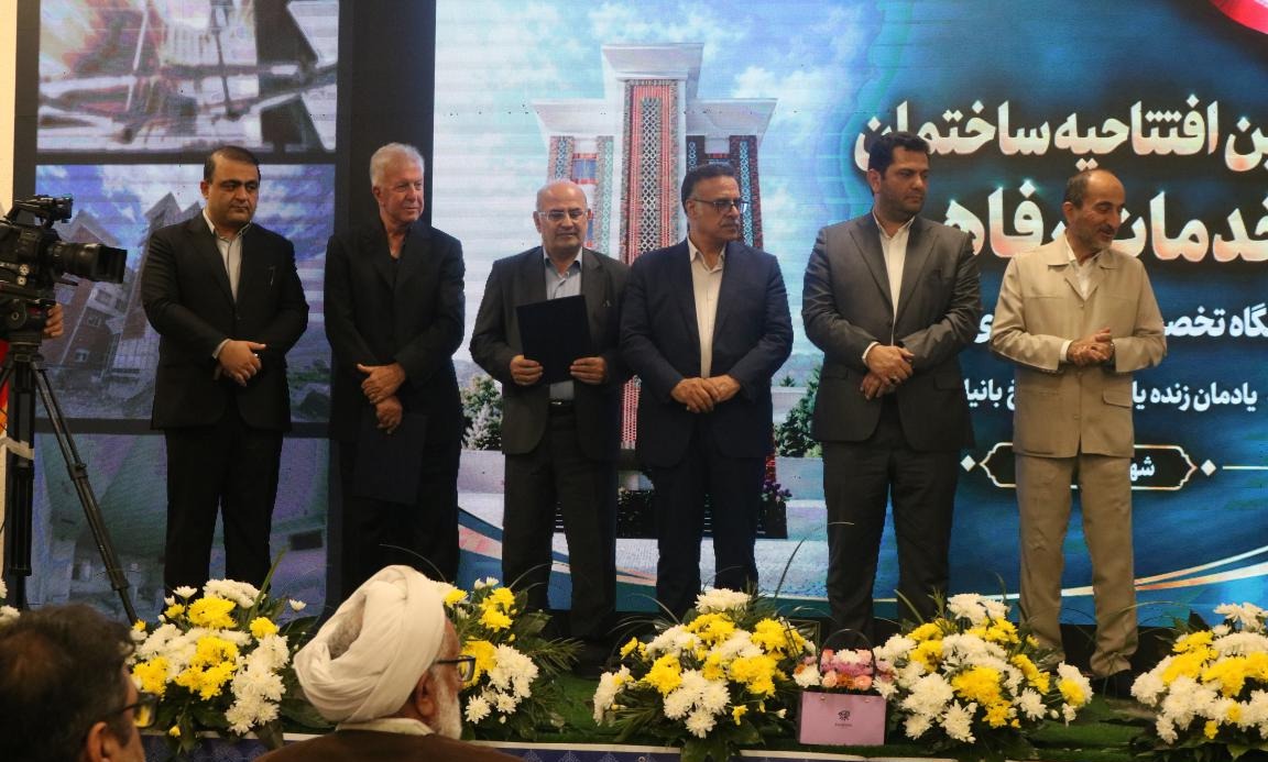 در مسیر توسعه زیرساخت های علمی و رفاهی؛ افتتاح ساختمان خدمات رفاهی و کلنگ زنی دانشکده زیست فناوری دانشگاه تخصصی فناوری های نوین آمل