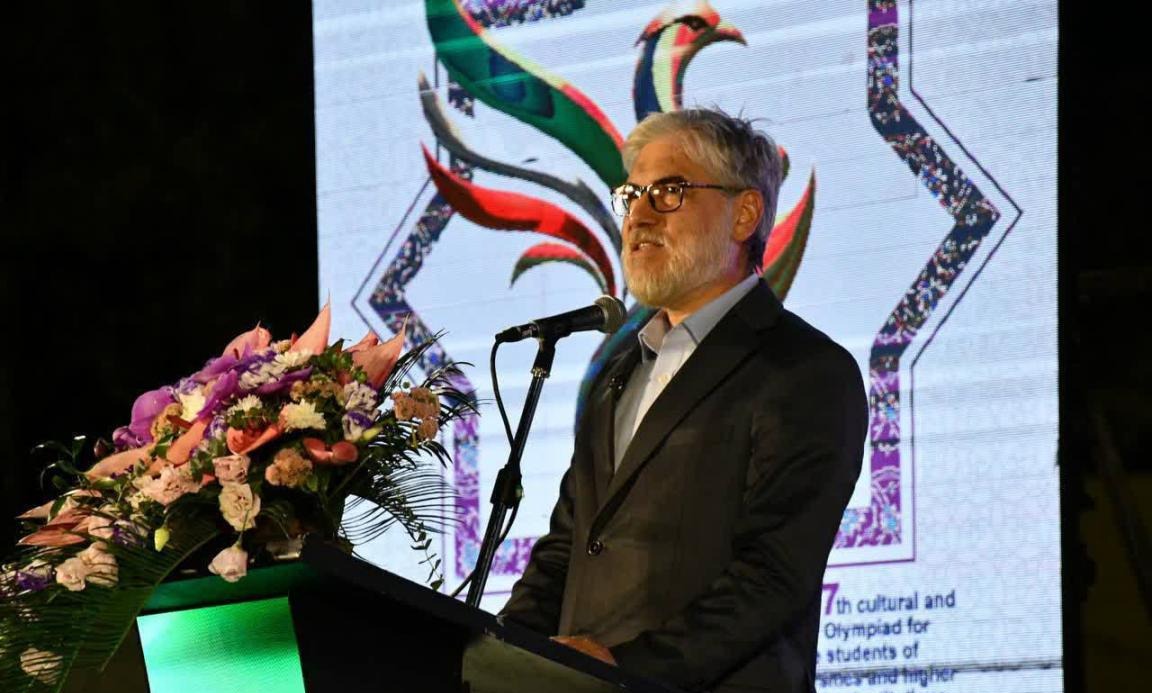 حضور دانشگاه تخصصی فناوری های نوین آمل در هفدهمین المپیاد ورزشی دانشجویان کشور / درخشش در شنا، شطرنج و تنیس روی میز