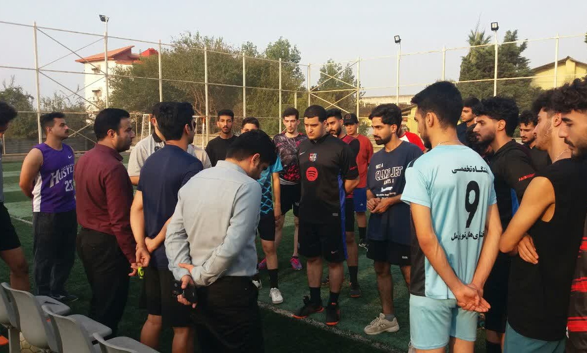 آزمون استعدادیابی فوتبال به مناسبت هفته تربیت بدنی