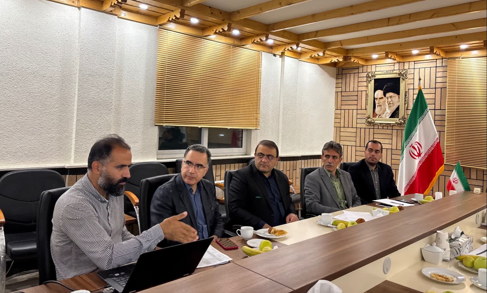 بازدید معاون عمرانی امور آموزش عالی سازمان برنامه و بودجه کشور از پروژه های عمرانی دانشگاه؛ تأکید بر پیگیری تأمین اعتبار خوابگاه خواهران