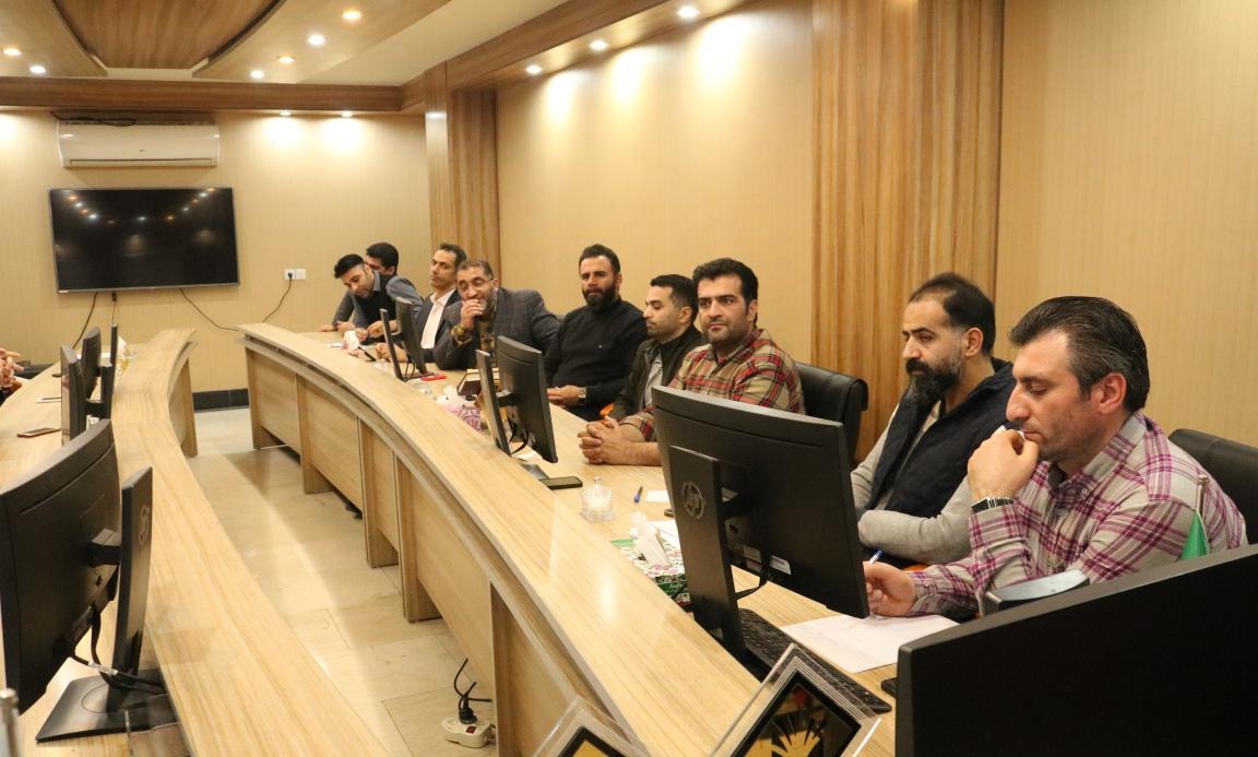 سلسله جلسات نشست معاون توسعه مدیریت و منابع با کارمندان دانشگاه