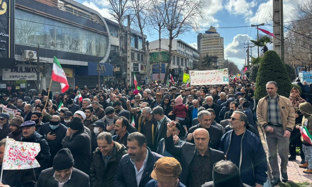 حضور دانشگاهیان دانشگاه تخصصی فناوری های نوین آمل در راهپیمایی یوم الله 22 بهمن