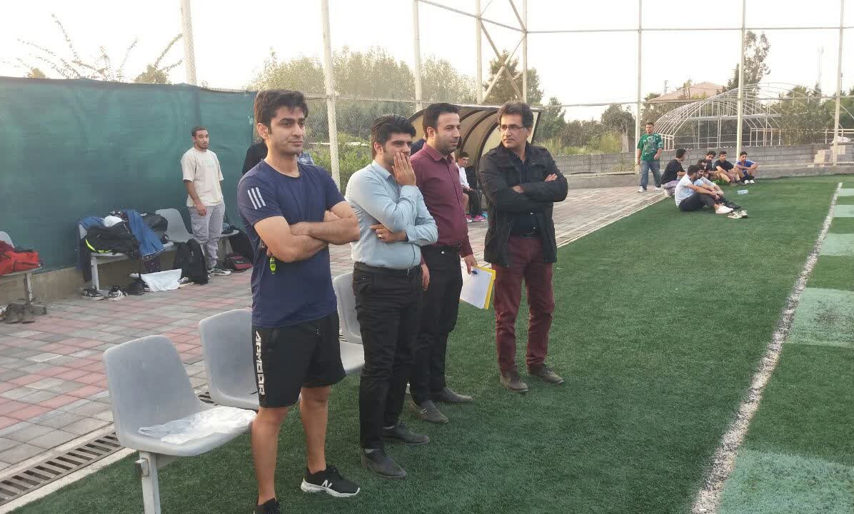 آزمون استعدادیابی فوتبال به مناسبت هفته تربیت بدنی