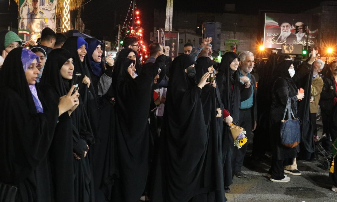 برپایی موکب دانشگاه به مناسبت دهه کرامت و روز دختر در میدان 17 شهریور آمل