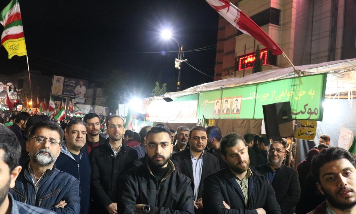 برپایی موکب دانشگاه به مناسبت دهه کرامت و روز دختر در میدان 17 شهریور آمل