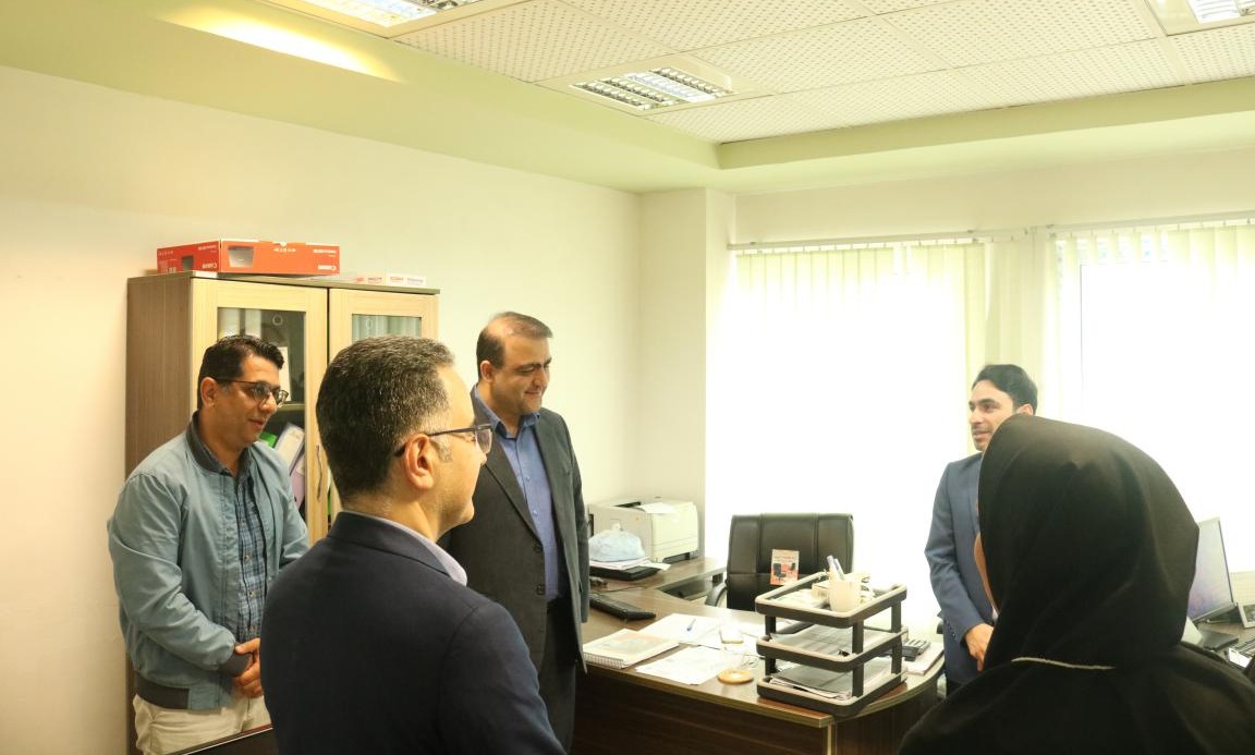 دیدار صمیمانه هیأت رئیسه با کارمندان دانشگاه