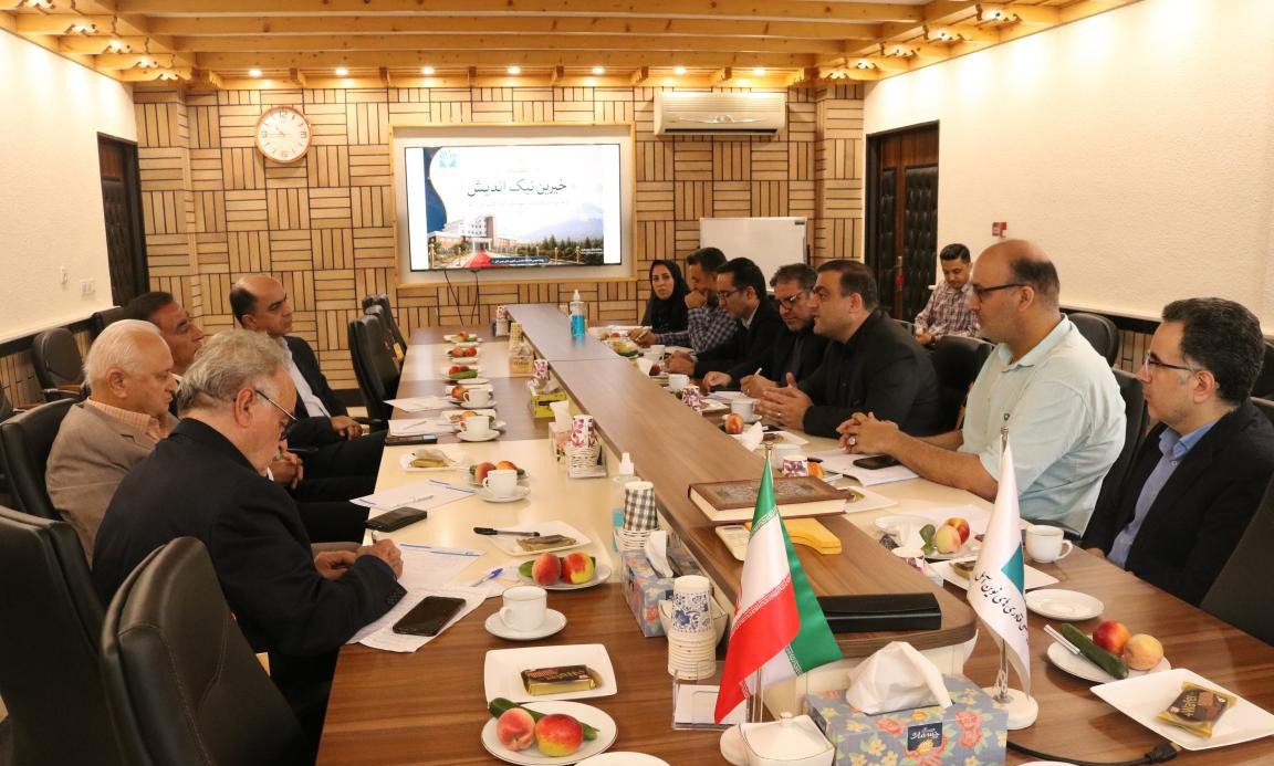 عزم دانشگاه برای تحول در تعامل با جامعه؛ نشست راهبردی با کارآفرینان، صنعتگران و خیرین نیک اندیش شهرستان آمل 