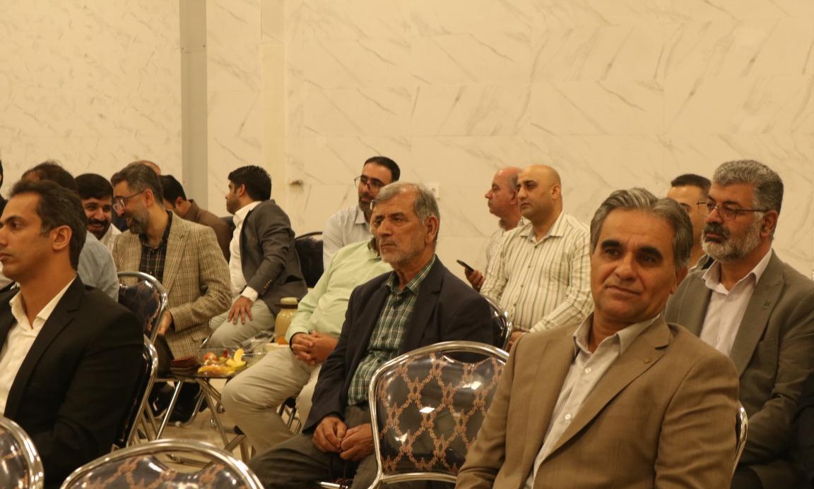 آیین گرامیداشت روز کارمند / تجلیل از کارمندان نمونه