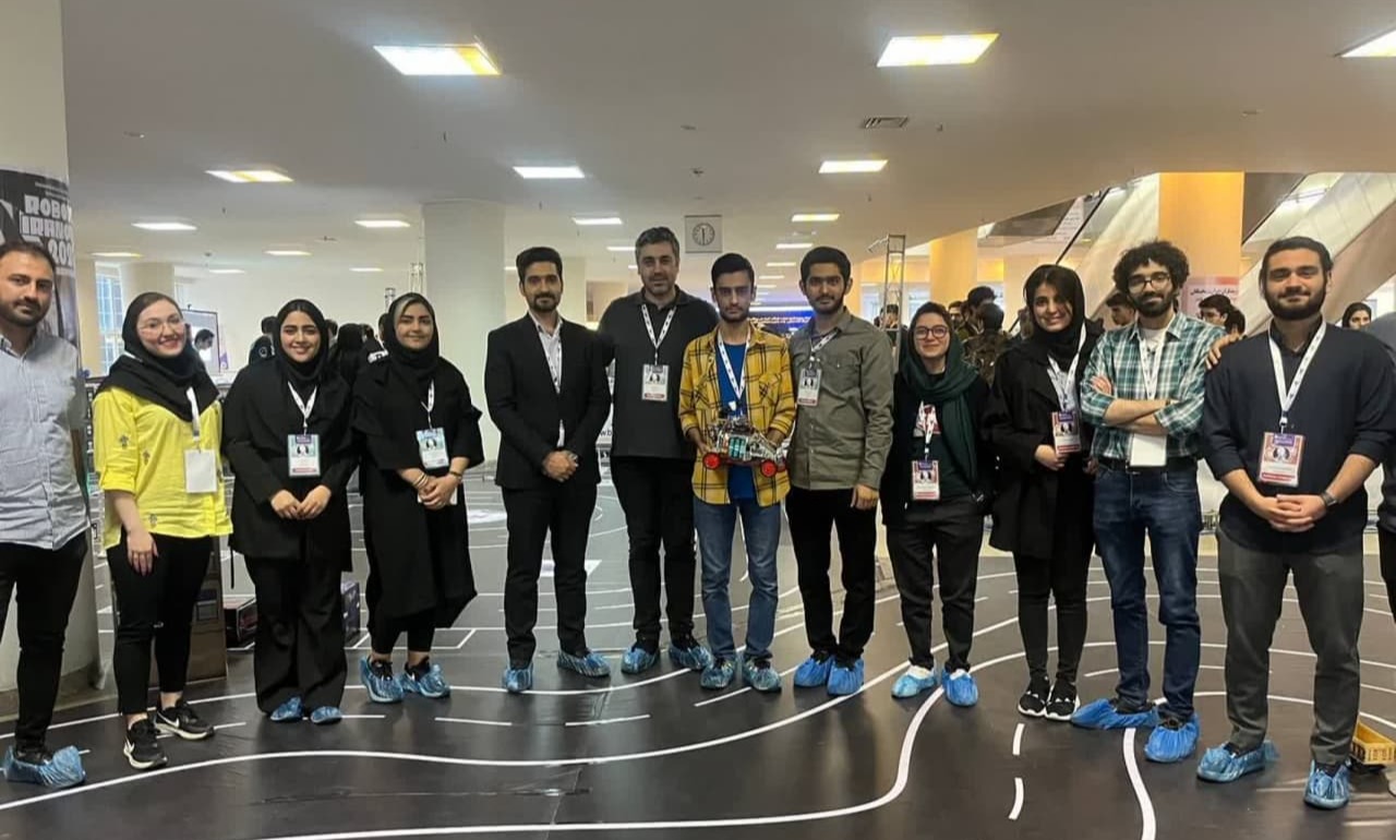 کسب مقام چهارم در مسابقات بین المللی روبوکاپ توسط تیم رباتیک دانشگاه (روبونوین)