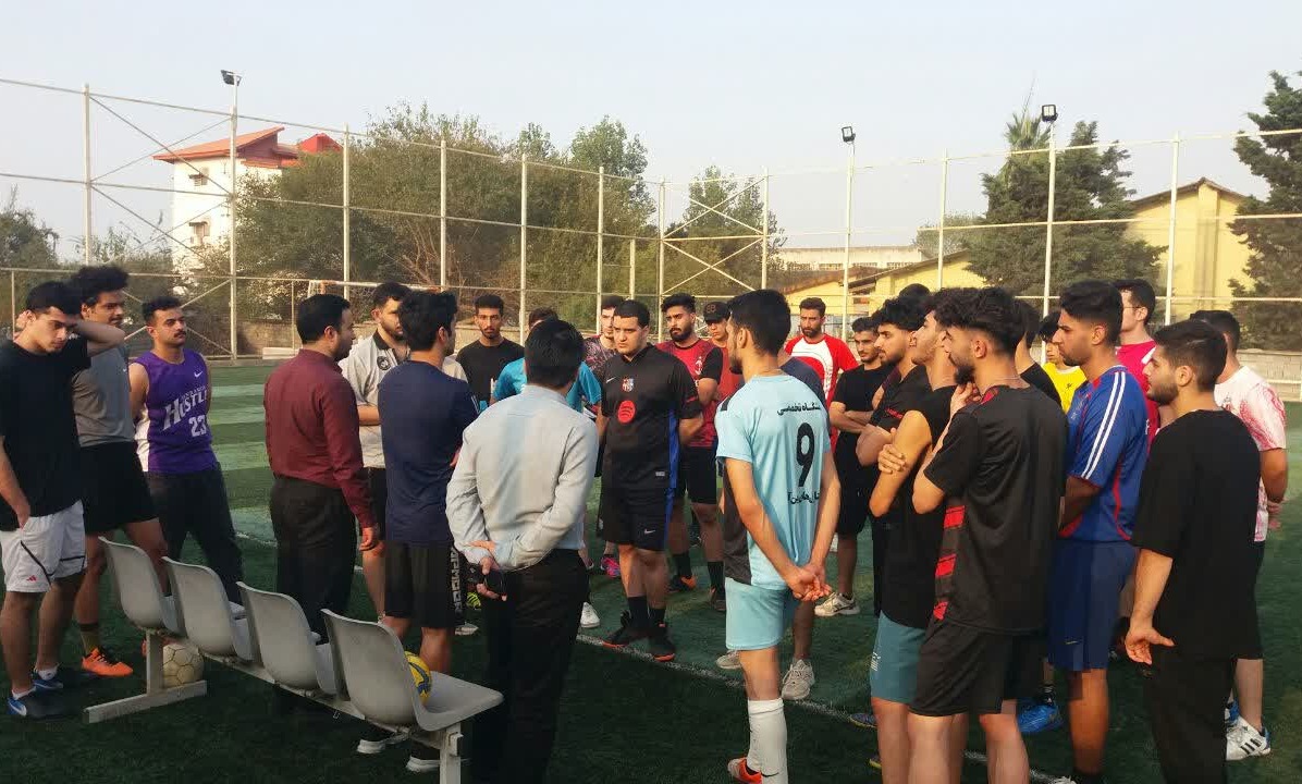 آزمون استعدادیابی فوتبال به مناسبت هفته تربیت بدنی